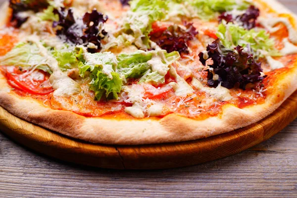 Gıda arka plan, vejetaryen pizza marul ile