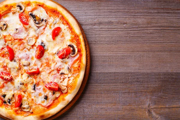 İtalyan pizza, gıda arka plan boş alan ile