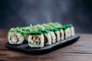 Japon Suşi rulo ton balığı ve krem peynir ile