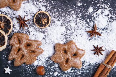 gingerbread çerezleri, malzemeler ve baharat pişirme