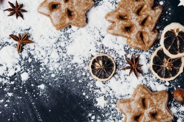 gingerbread çerezleri, malzemeler ve baharat pişirme
