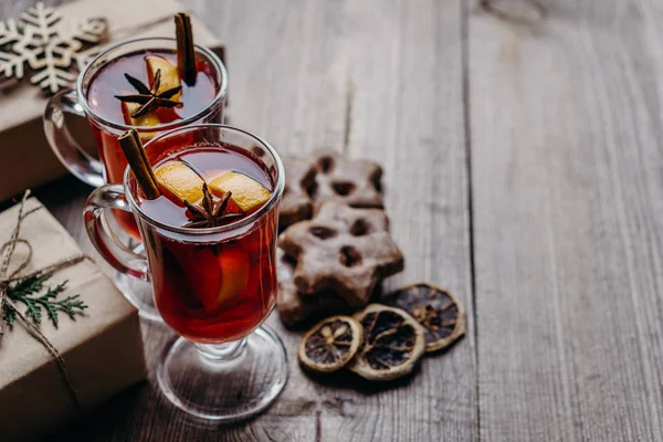Fondo de Navidad con vino caliente y dulces — Foto de Stock