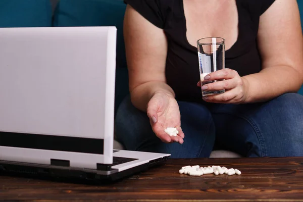 Vikt förlust terapi, medicinsk support online — Stockfoto