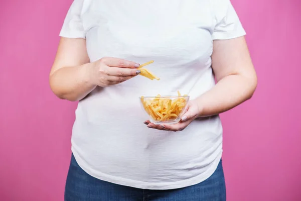 Perda de peso, excesso de peso, dieta, fast food, comer demais — Fotografia de Stock