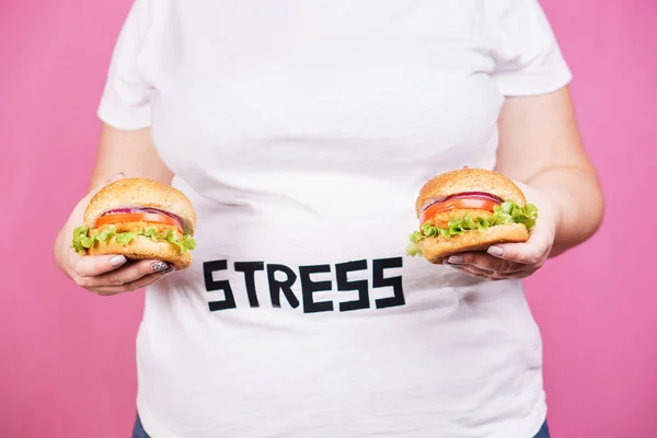Стресс, фаст-фуд, булимия, компульсивное переедание — стоковое фото