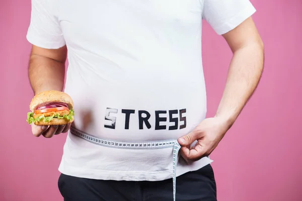 Estrés, comer en exceso compulsivo, aperitivos de comida rápida — Foto de Stock