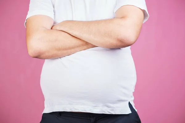 Mangiare troppo, cibo spazzatura. obeso uomo con Grande pancia — Foto Stock