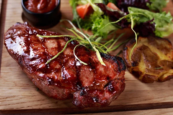 Steak striploin, grill menu restaurant barbecue — Photo