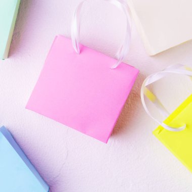 Mevsimlik bahar satış banner şablon alışveriş,