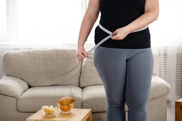 Nutrisi tidak seimbang, berat badan bertambah, diet — Stok Foto