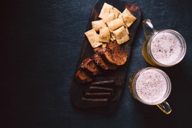 bira ve aperatifler. Tablo Bar. Restoran, pub gıda