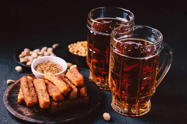 Ställ in öl och snacks. pub, restaurang, bar mat — Stockfoto