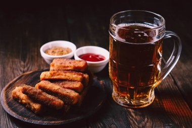 Lager bira ve aperatifler. parti, Restoran, yemek bar