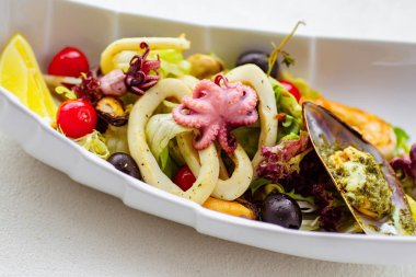 Deniz ürünleri kokteyl, şefler salata, Restoran Menü