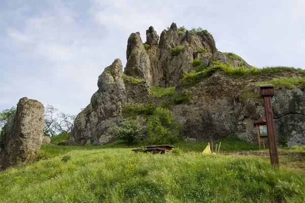 スロバキア Hajnacka 城の遺跡 — ストック写真