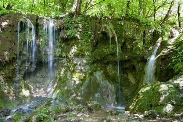 国立の Hajska 渓谷の滝公園 スロバキア語 スロバキア カルスト ストックフォト