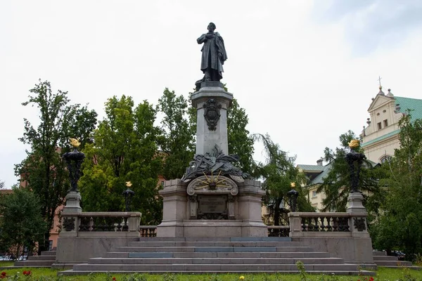 Pomnik Adama Mickiewicza Warszawie Polsce Europie — Zdjęcie stockowe