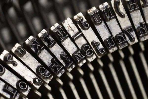 Antiguo Tipo Máquina Escribir Letras Barras Tipografía Macro Disparo Cerca —  Fotos de Stock