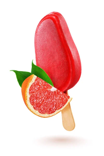 Grapefruit červený zmrzlinový nanic a řez izolovaný — Stock fotografie