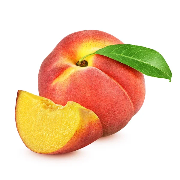 Красный персик с листом на белом фоне — стоковое фото
