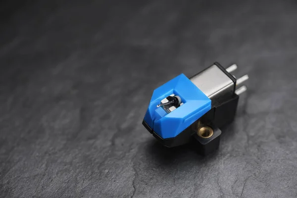 Een Magnetische Fonograaf Cartridge Zwarte Leisteen Achtergrond Macro Foto — Stockfoto