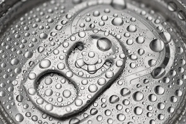 Koud Aluminium Blikje Met Waterdruppels Dauw Close Macro Shot Bovenaanzicht — Stockfoto