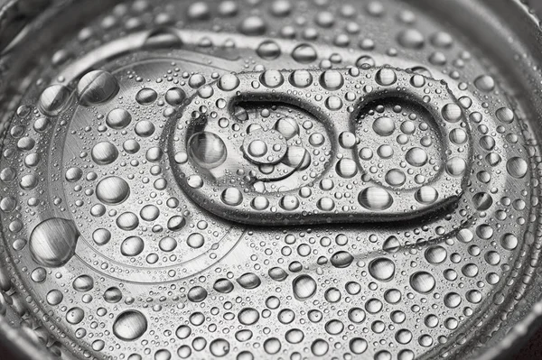 Koud Aluminium Blikje Met Waterdruppels Dauw Close Macro Shot Bovenaanzicht — Stockfoto