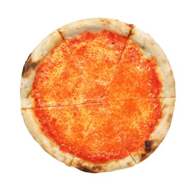 Beyaz arka planda domatesli ve mozzarella peynirli Napoli pizzası..