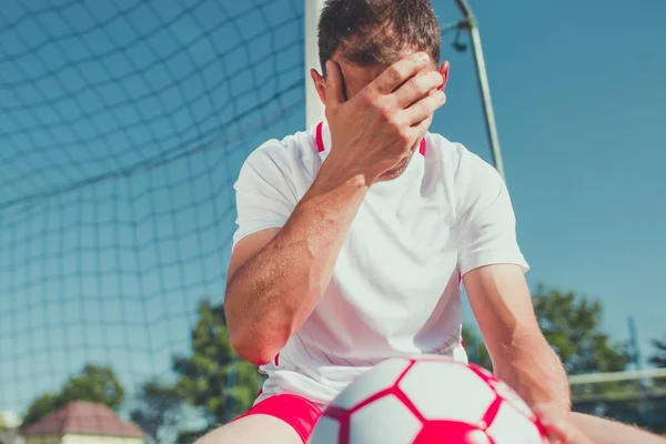 Frustração Fãs Futebol Devastado Caucasiano Torcedor Futebol Europeu Seus Anos — Fotografia de Stock