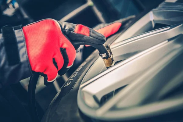 Ajuste Pressão Dos Pneus Manutenção Pneus Carro Fechar Foto — Fotografia de Stock