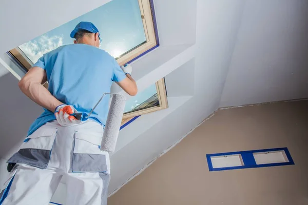 Caucasian Men Painting His Apartment Construction Theme — Stock Photo, Image