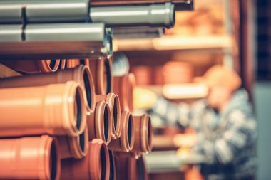 İnşaat plastik borular. Bina konut sıhhi boru hattı. 