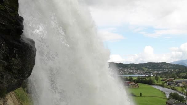 Doğal Şelale Norveççe Köyü Scandinavia Çok Aranan Destinasyonlar — Stok video