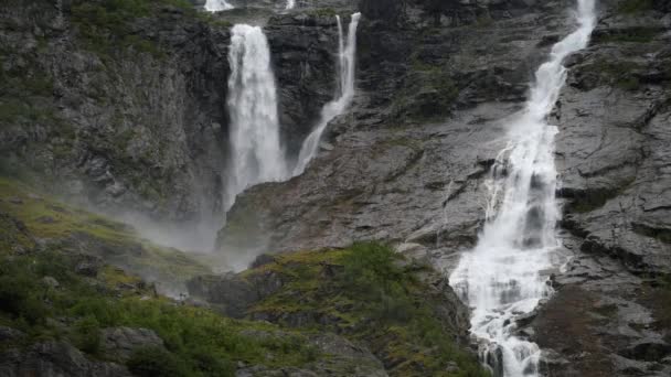 Natursköna Glaciala Vattenfall Norge — Stockvideo