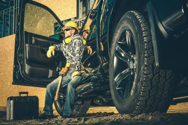 Kaukasische Industrie Bouwvakker Zijn 30S Ontspannen Een Dag Hard Werken — Stockfoto