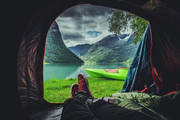 Scenic Tent Spot Norway Glacial Lake Mountains Norwegian Landscape Waterfront — Stock Photo, Image