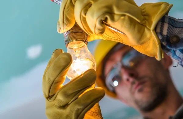 Ponto Elétrico Profissional Luz Que Instala Tema Indústria Construção Fechar — Fotografia de Stock