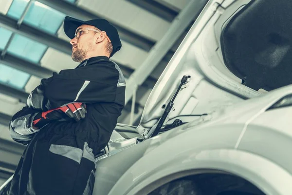 Modern Car Service Maintenance Satisfied Caucasian Auto Service Worker His — Stock Photo, Image