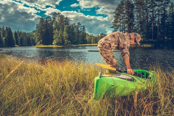 Camouflage Men Kayak Take River Trip — Stock Photo, Image