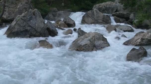 Scenic Mountain Vattenfall Italienska Alperna — Stockvideo