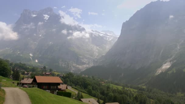 Alpy Berneńskie Kosmopolitycznej Grindelwald — Wideo stockowe