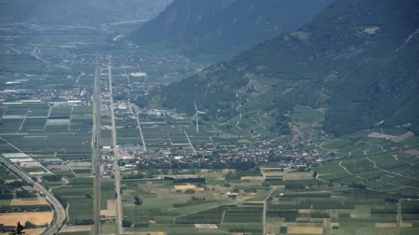 Martigny Stadt Nahaufnahme Vom Hügel Martigny Schweiz Windkraftanlage — Stockvideo