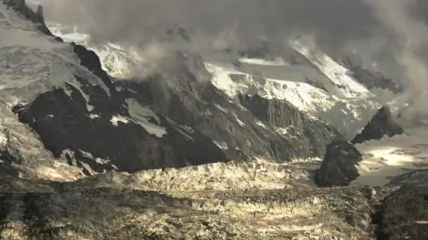 Mont Blanc Geleiras Maciças Paisagem Nublada Vídeo Timelapse — Vídeo de Stock