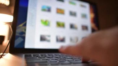 Fotoğraf albümü ve dizüstü bilgisayardaki diğer klasörleri tarama