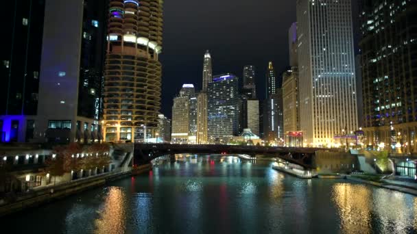 美利坚合众国伊利诺伊州芝加哥 2017年11月29日晚晚在市中心 — 图库视频影像