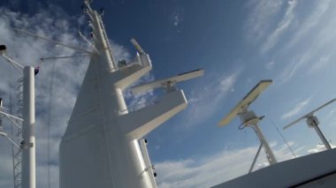 16 Kasım 2017. Kraliçe Mary 2 Transatlantik Cruise Ship kurulu üzerinde gezinme ve Iletişim aletleri.