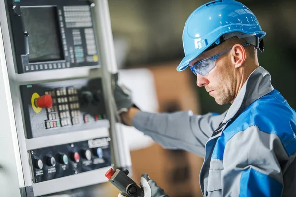 CNC Machine Operator — Stock Photo, Image