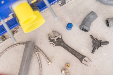 Küçük sıhhi tesisat Iş