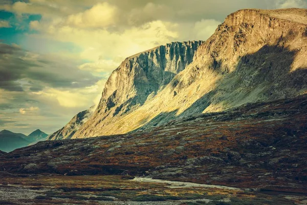 Cenário das Montanhas Norueguesas — Fotografia de Stock
