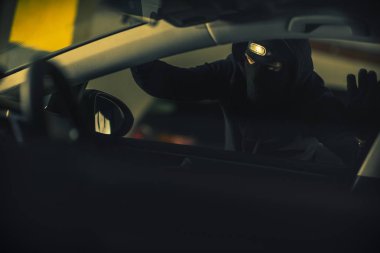 Araba Hırsızı Yasadışı Faaliyet